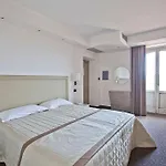 Tenuta Contessa Farm & Cosenza Hotel Montalto Uffugo