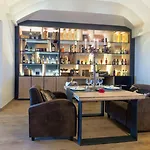 Tenuta Contessa Farm & Cosenza Otel 3*