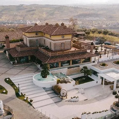 Tenuta Contessa Farm & Cosenza 3* 몬탈토 우푸고