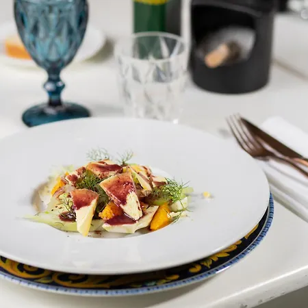 Tenuta Contessa Farm & Cosenza Hotel