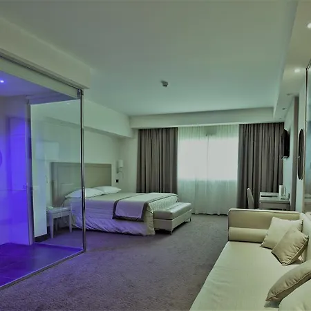 Tenuta Contessa Farm & Cosenza Hotel