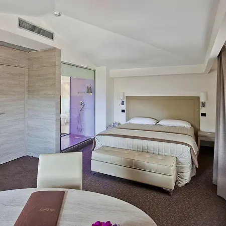 Tenuta Contessa Farm & Cosenza 3*