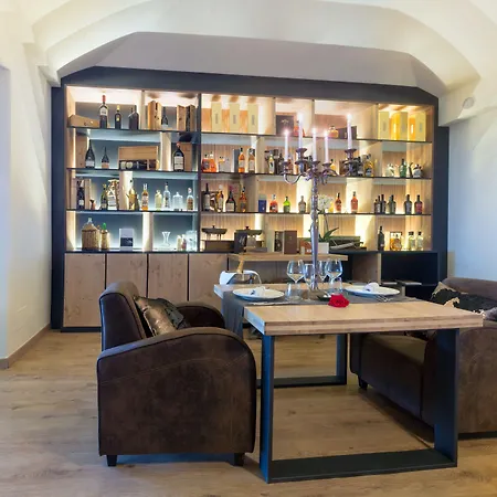 Tenuta Contessa Farm & Cosenza Hotel 3*