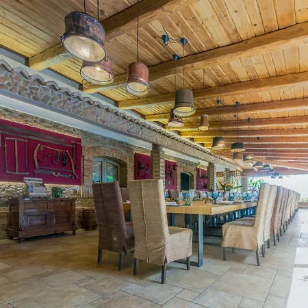 Hotel Tenuta Contessa Farm & Cosenza