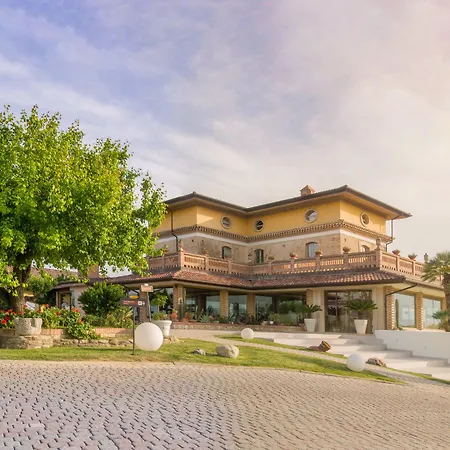 Tenuta Contessa Farm & Cosenza Hotel Montalto Uffugo