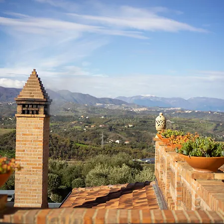 Tenuta Contessa Farm & Cosenza Hotel 3*