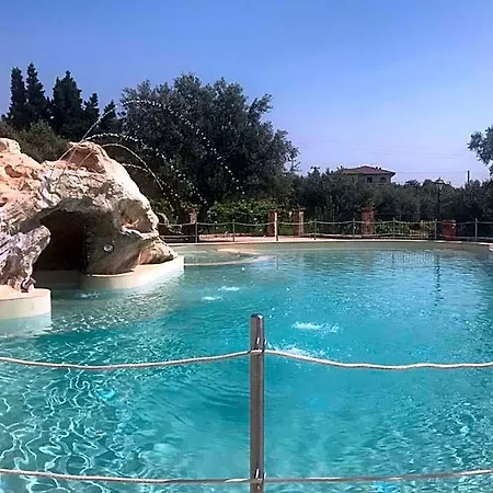 Отель Tenuta Contessa Farm & Cosenza 3*