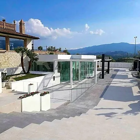 Tenuta Contessa Farm & Cosenza Монтальто-Уффуго